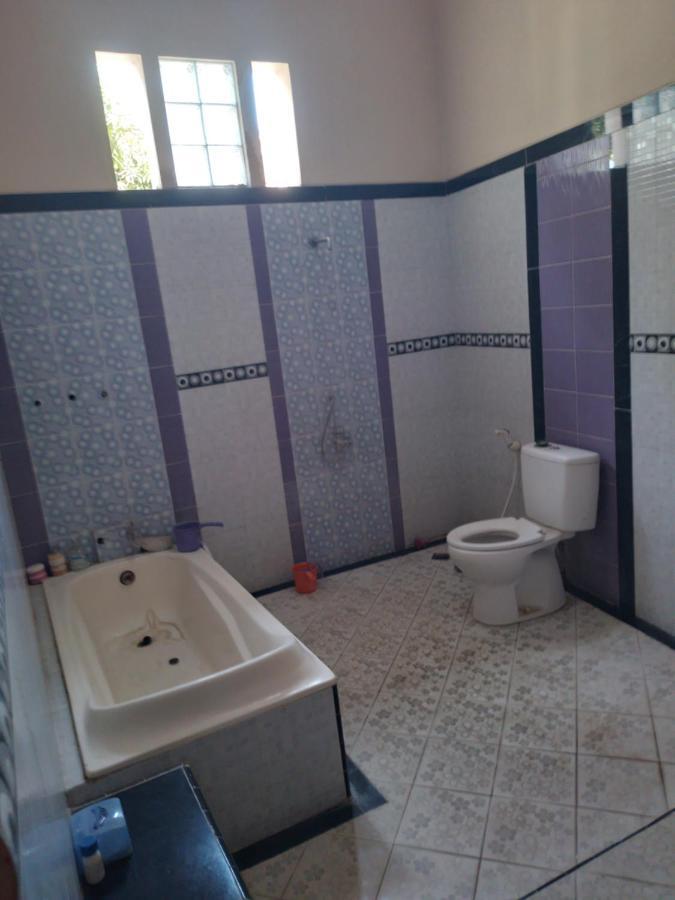 999 Khs 2 Homestay Гилиманук Экстерьер фото