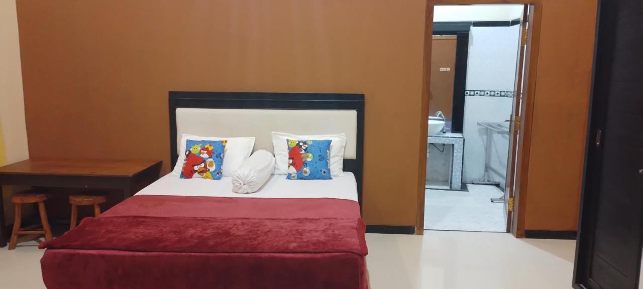 999 Khs 2 Homestay Гилиманук Экстерьер фото