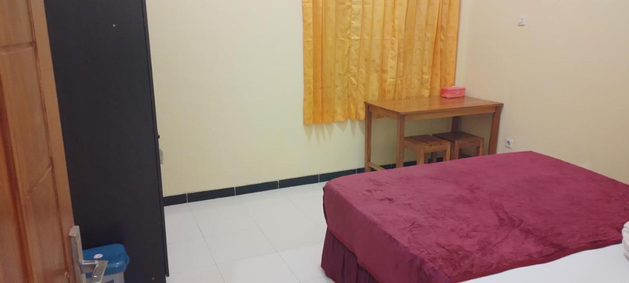 999 Khs 2 Homestay Гилиманук Экстерьер фото