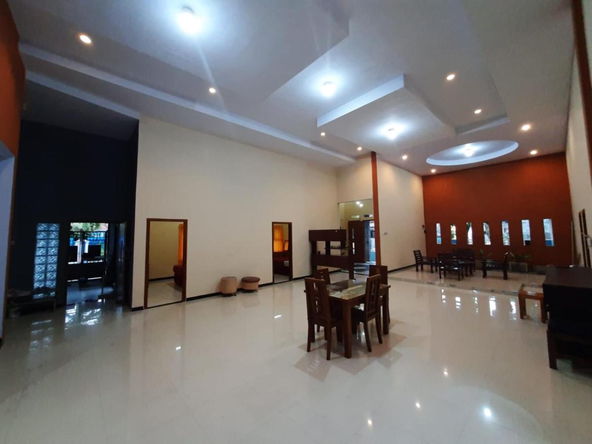 999 Khs 2 Homestay Гилиманук Экстерьер фото